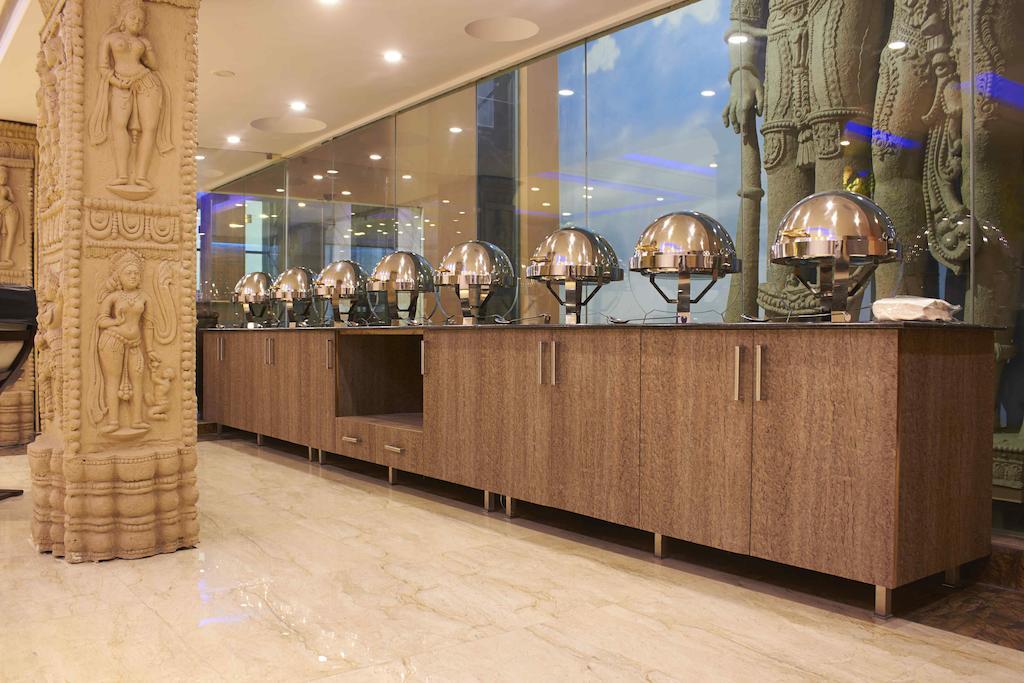 Hotel Waterfall Delhi  Buitenkant foto