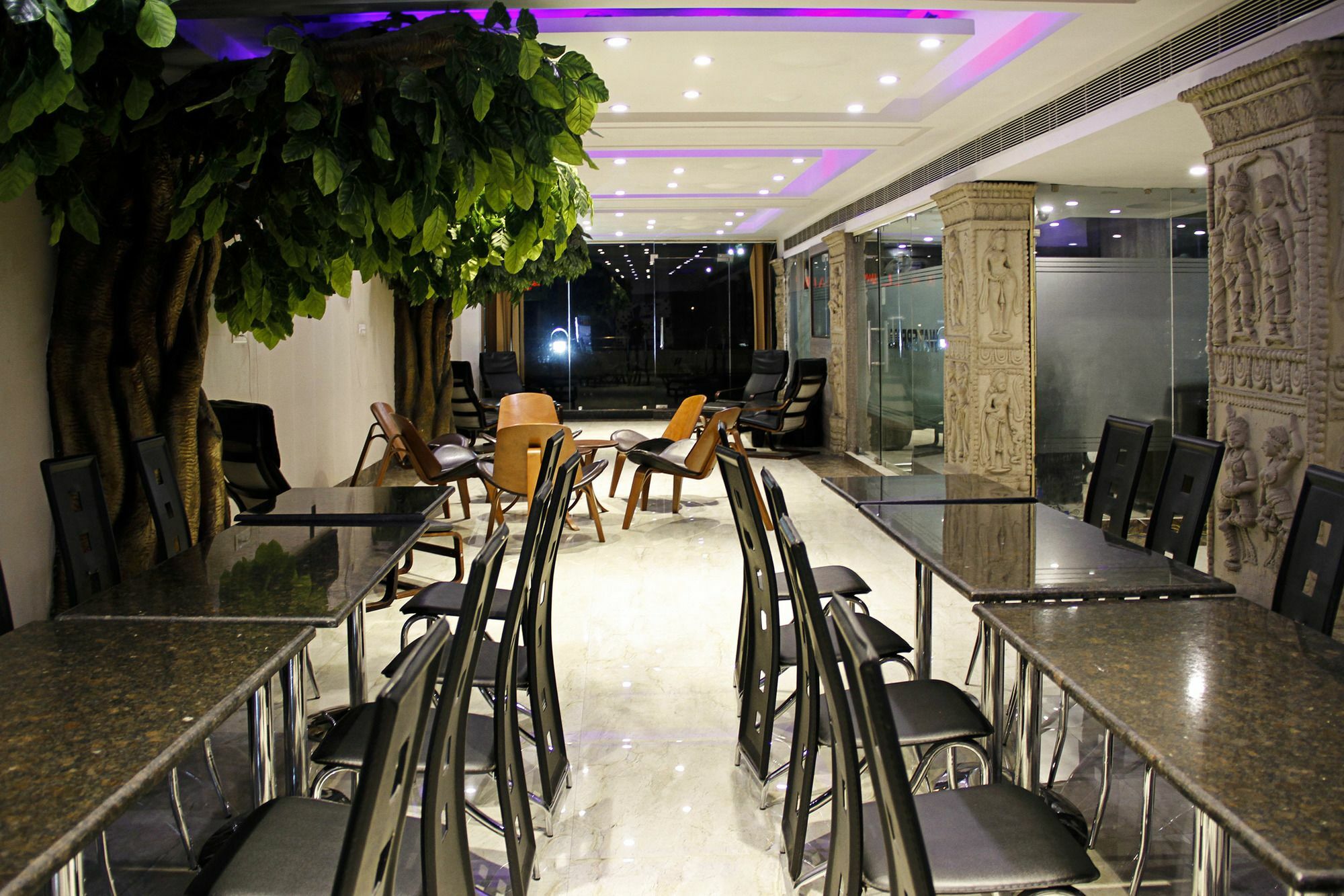 Hotel Waterfall Delhi  Buitenkant foto