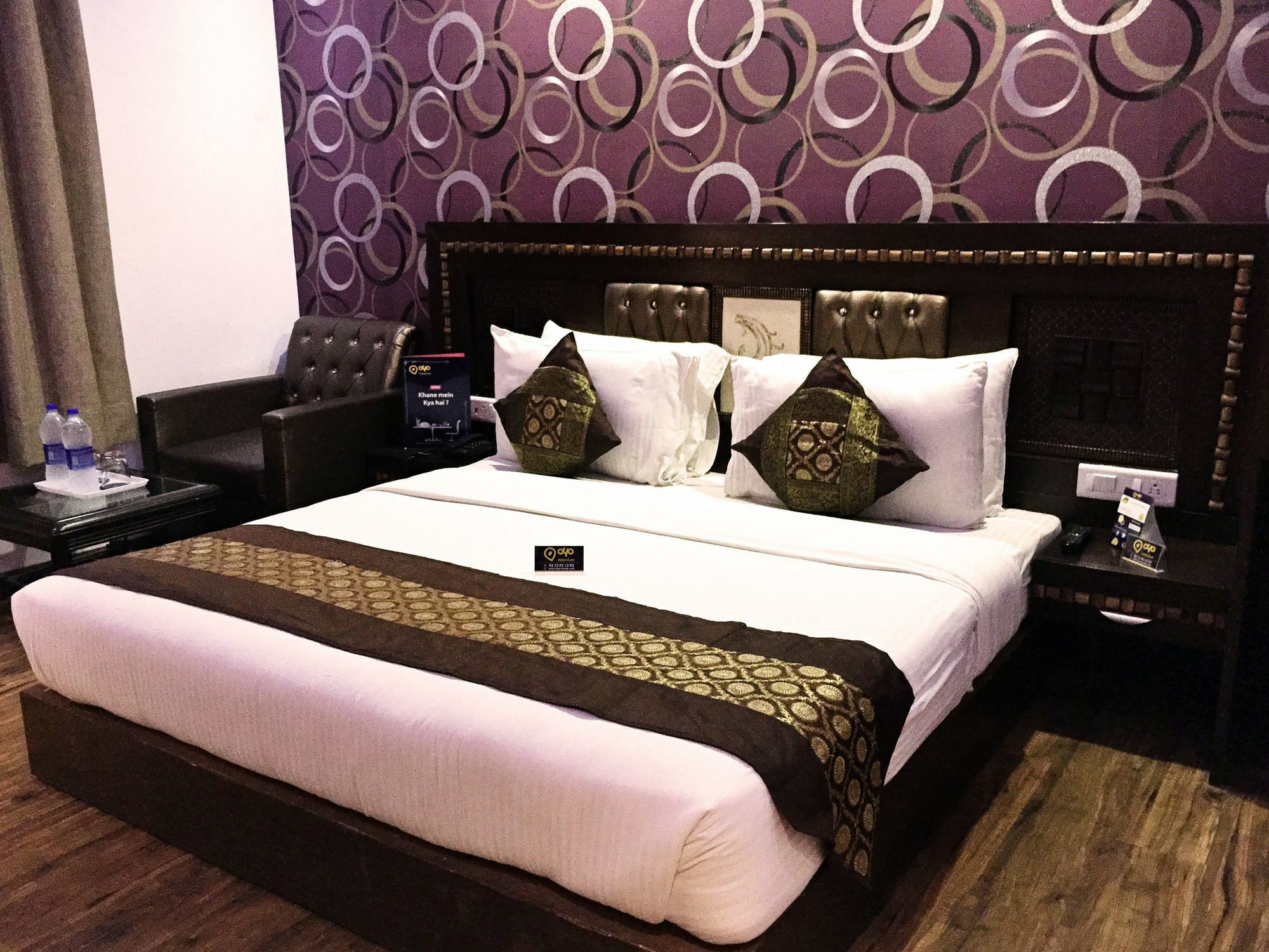 Hotel Waterfall Delhi  Buitenkant foto