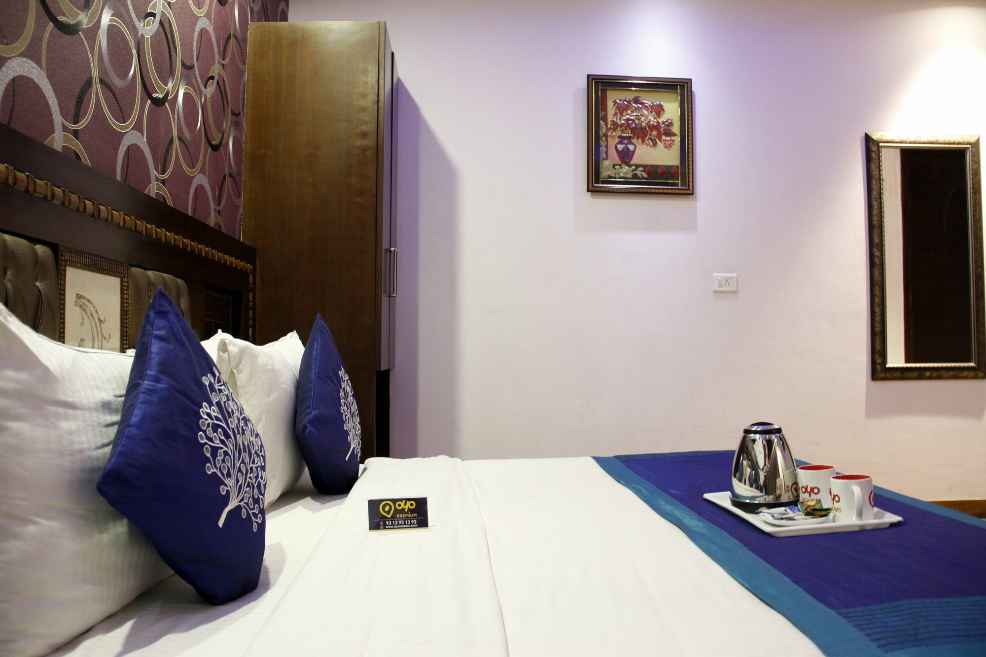 Hotel Waterfall Delhi  Buitenkant foto